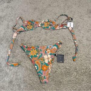 SKATIE 70s Floral Paisley Underwire Bikini Set in Groovy Print